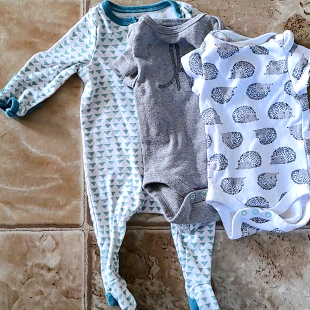 Cloud Island Onesie (new born) 4 piece